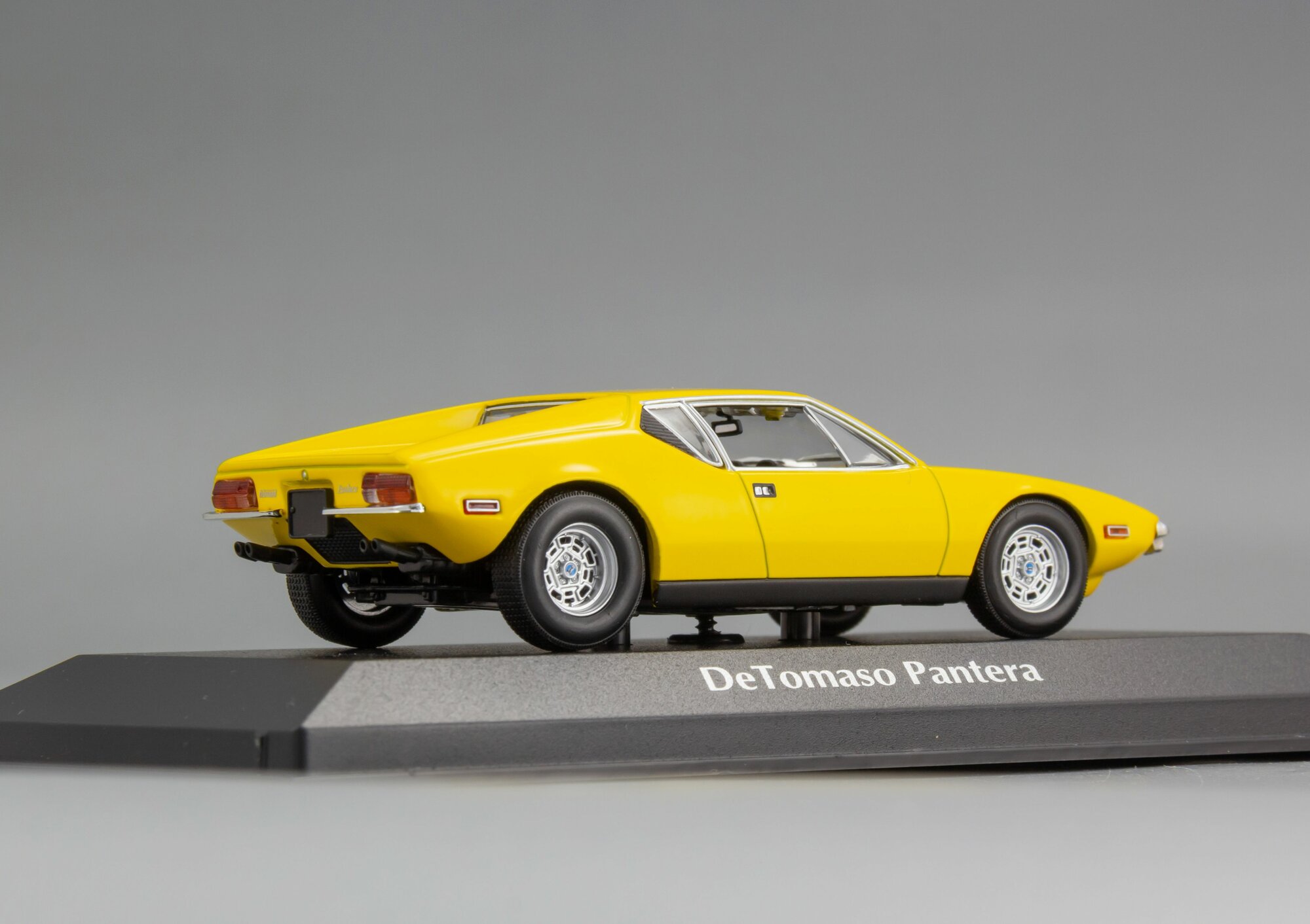 Масштабная модель De Tomaso Pantera - 1974 — фото 1