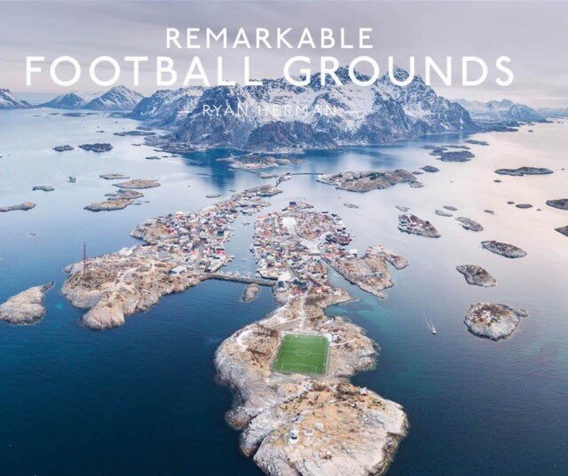 Remarkable Football Grounds (Herman Ryan) - фото №1