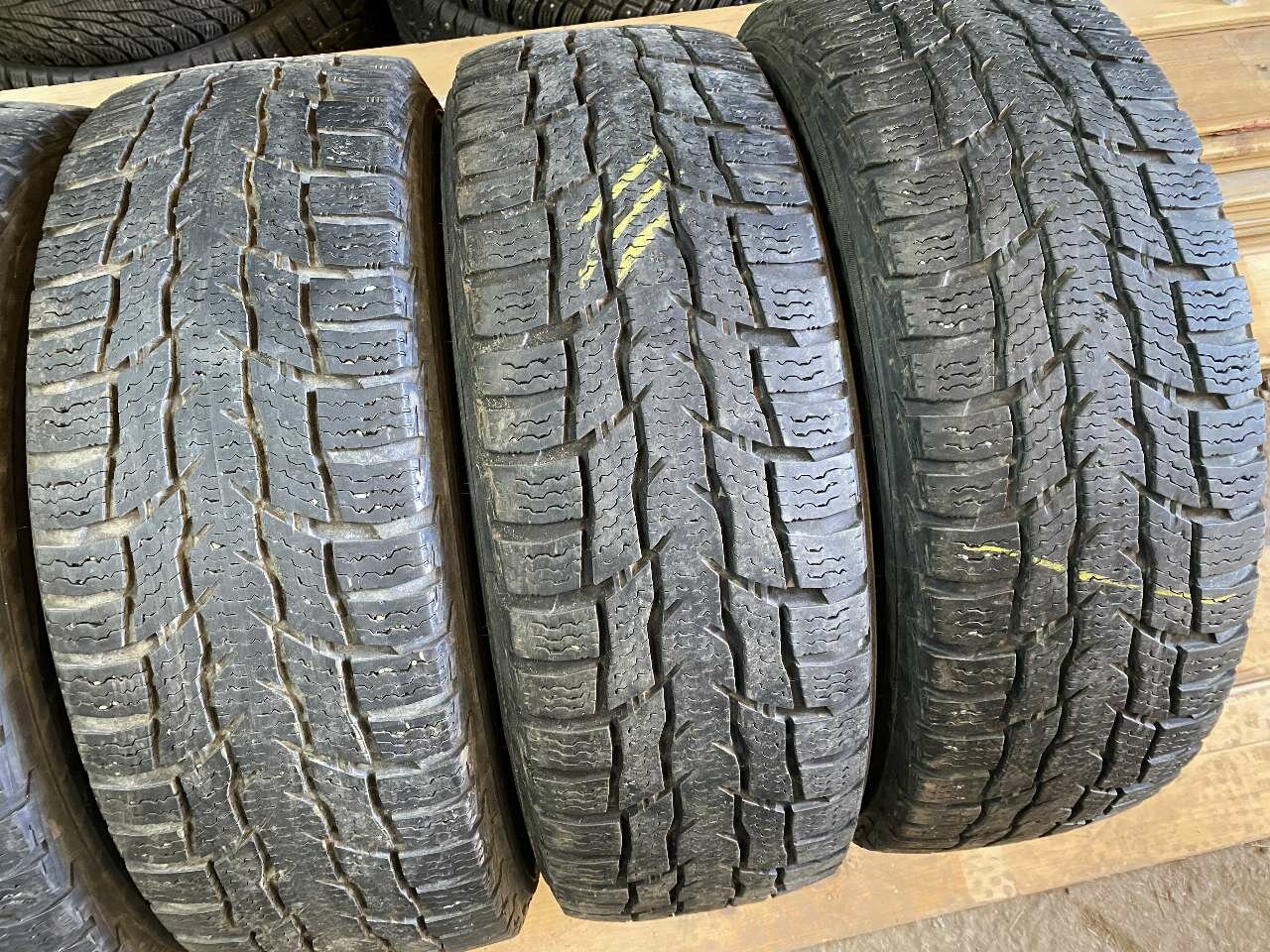 205/65 R16 107R Nokian Hakkapeliitta CR3 — фото 1