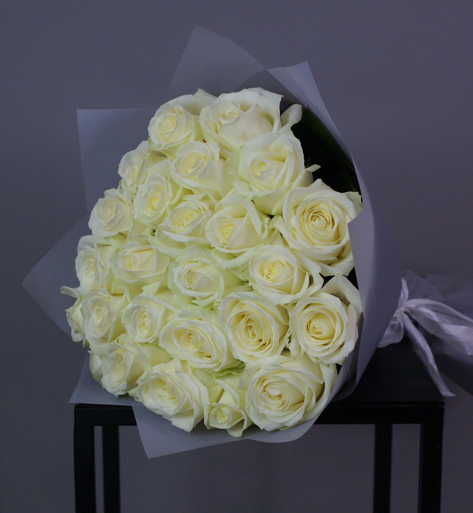 Букет из белых роз, 21 штука "Дрим" длина 40 см Россия(большой бутон)