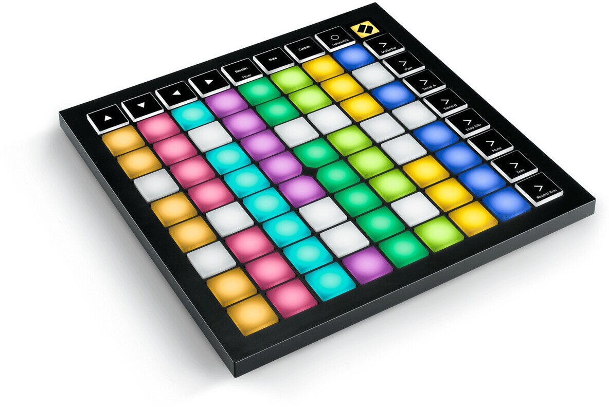 NOVATION LAUNCHPAD X контроллер для Ableton Live, 64 полноцветных пэда, питание по USB
