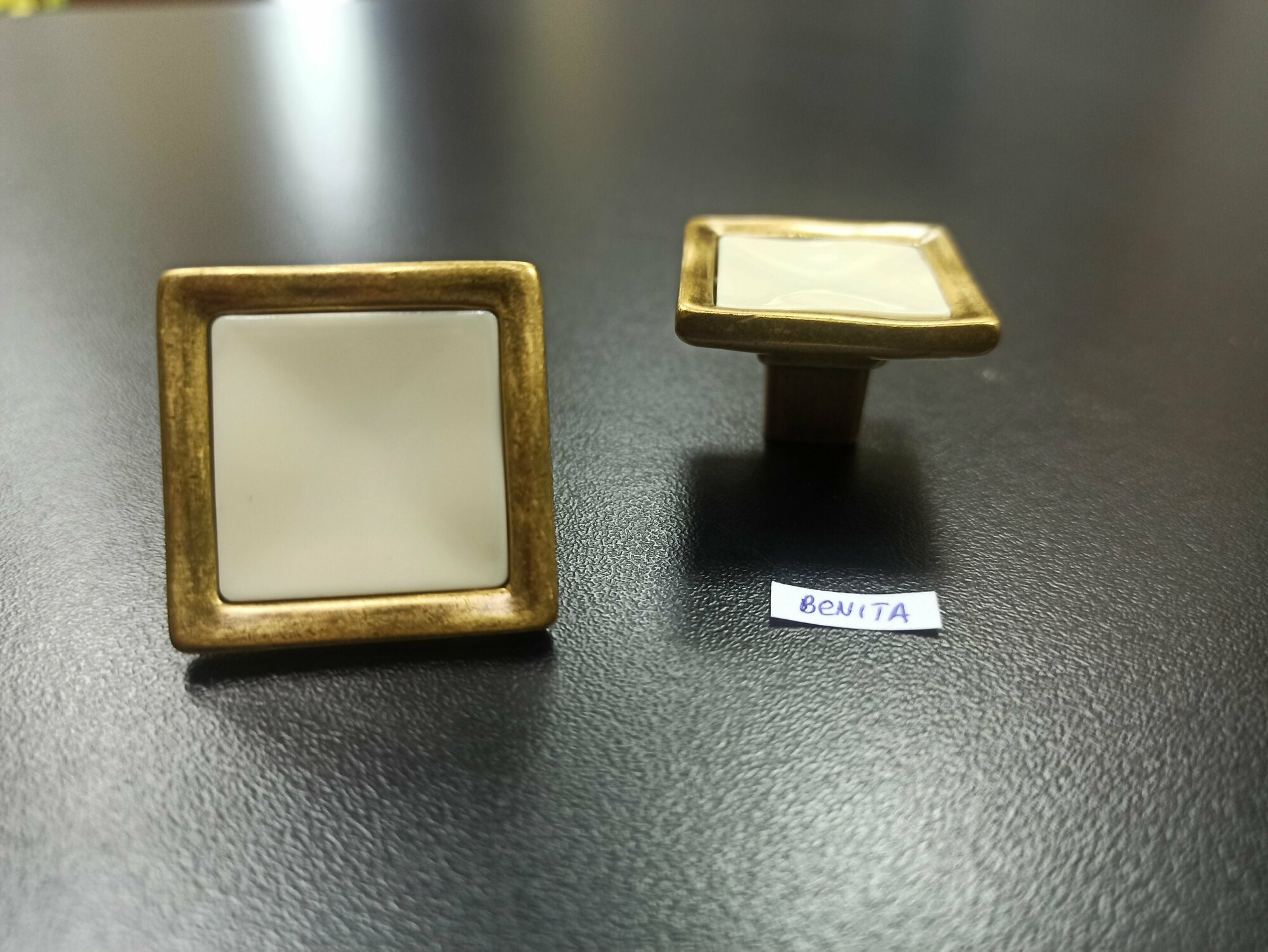 Ручка мебельная кнопка цвет: светлая бронза Комплект из 2 шт. SETE - фотография № 1