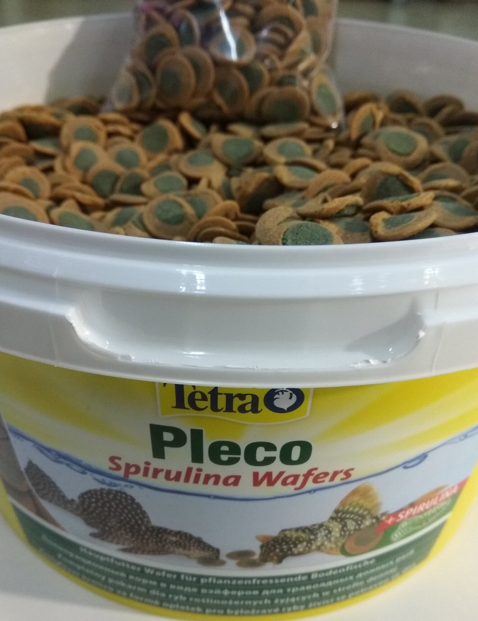 Корм для травоядных донных рыб (вейферы) Tetra Pleco Spirulina Wafers 100 г (205 мл) - фотография № 6