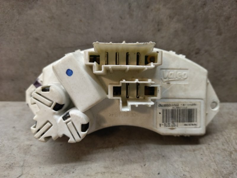 Реле отопителя BMW x5 E70 T1021327U