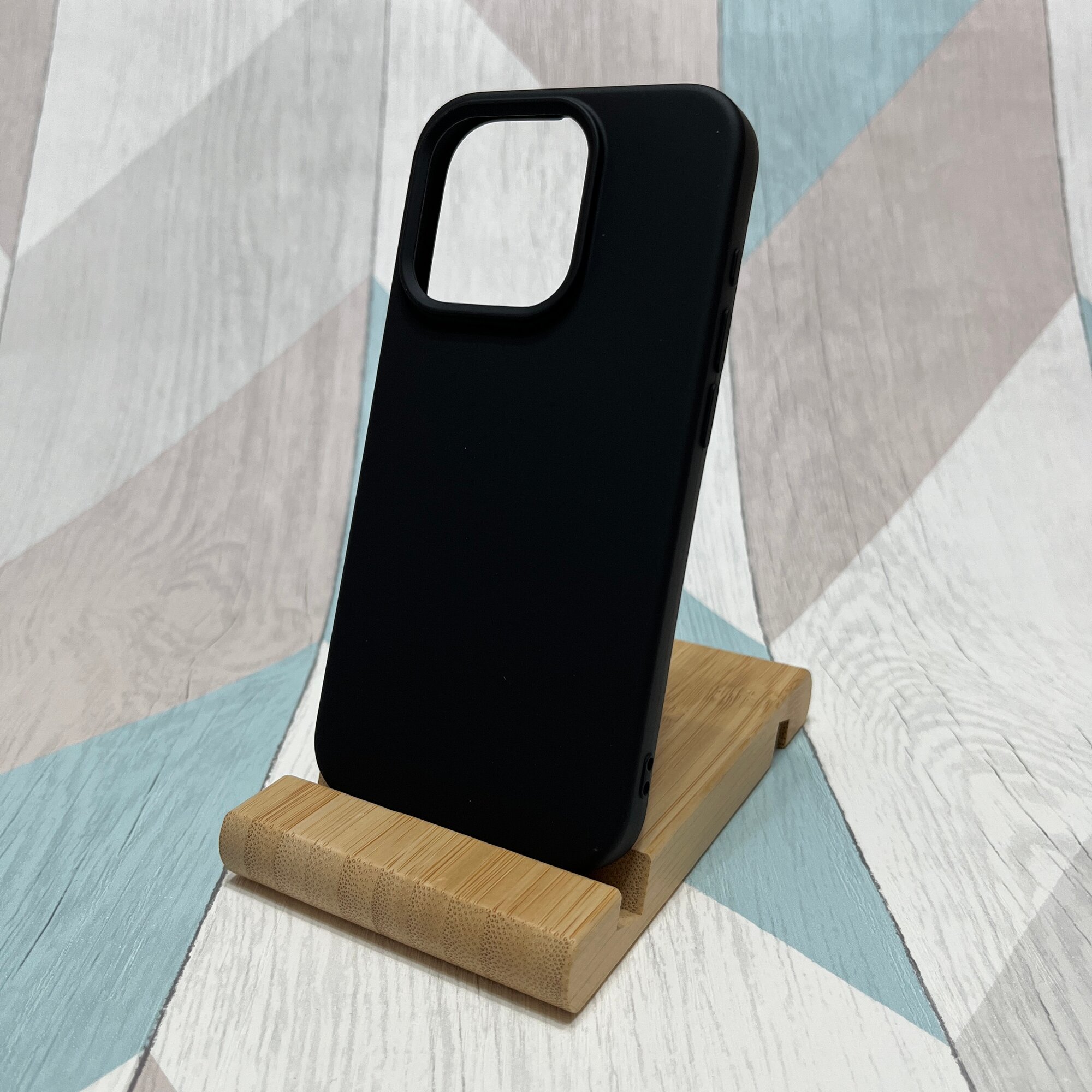 Чехол на Apple iPhone 15 Pro Max / Айфон 15 Про Макс черный, силиконовый