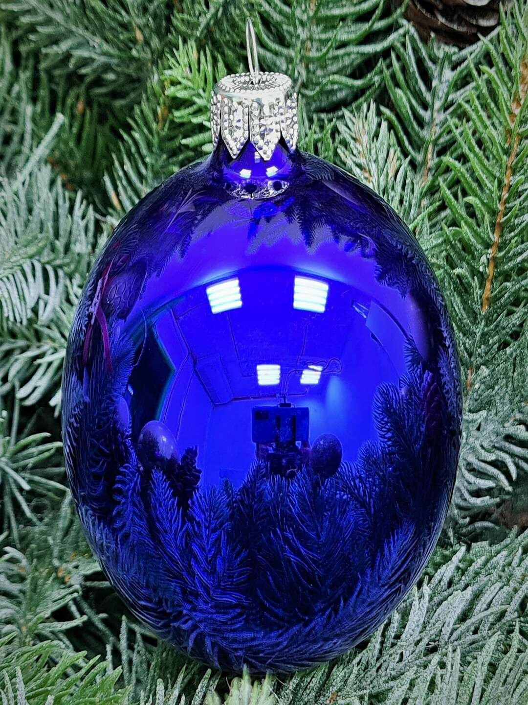 Глянцевый праздничный ёлочный шар «Сияние зимы» — 1 шт, яркий и стильный декор,20см.