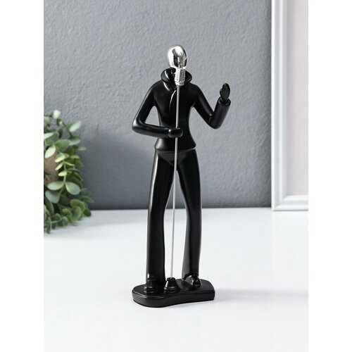 Фигура полистоун Вокалист чёрный с серебром 6510265 см 1928₽
