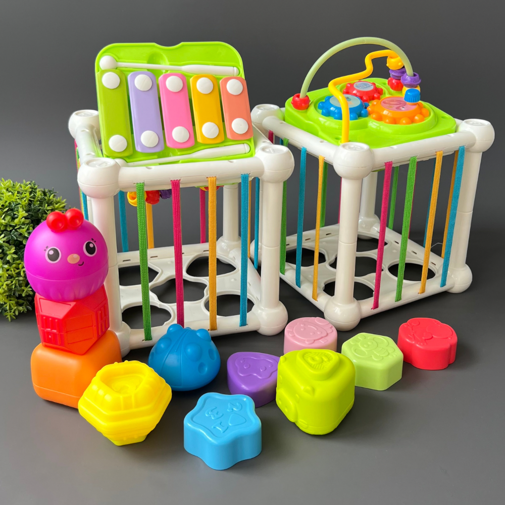 Многофункциональная развивающая игрушка для малышей «Сенсорный куб 6 в 1»