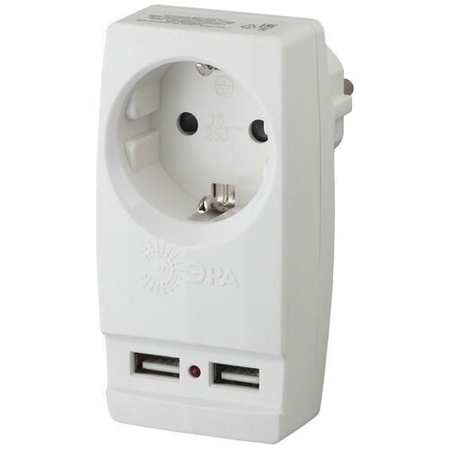 Тройник-адаптер ЭРА SP Polynom c 2 USB с заземлением со шторками белый