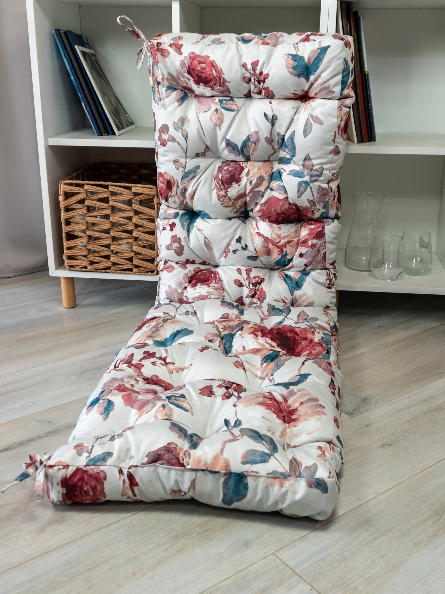 Подушка на садовый стул, 45x116 см цветочный - фотография № 2