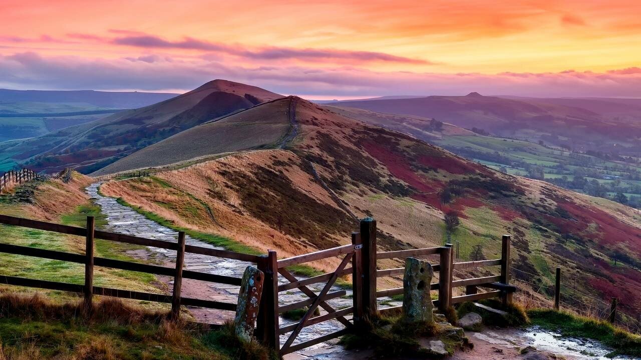 Картина на холсте 60x110 LinxOne "Peak District холмы Англия England" интерьерная для дома / на стену / на кухню / с подрамником