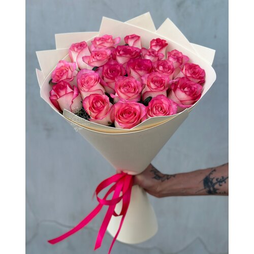 Букет из 21 розы розовой розы 