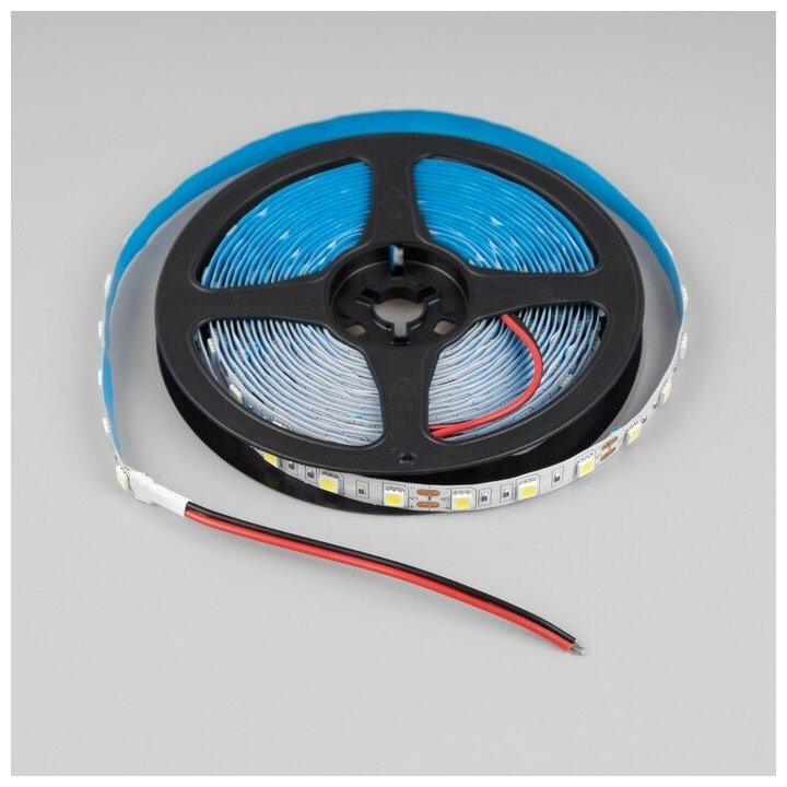 Светодиодная лента OGM 14,4W/m 60LED/m 5050SMD холодный белый 5M - фото №4