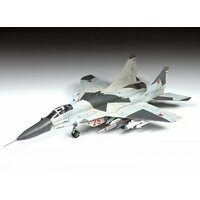 Сборная модель ZVEZDA Многоцелевой фронтовой истребитель МиГ-29 СМТ, 1/72