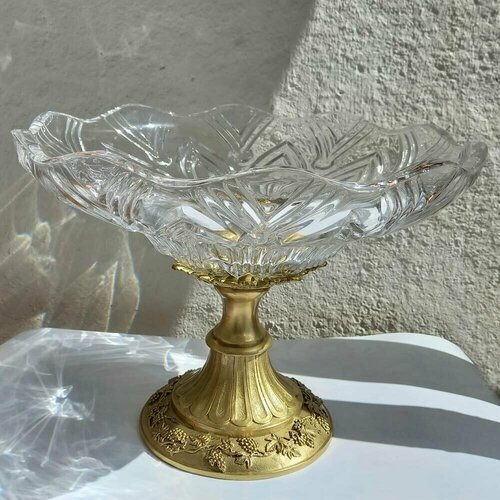 Фруктовница Спелый виноград. Хрусталь и бронза. Коллекция Дворцовые традиции. Ручная работа. Диаметр 30 см