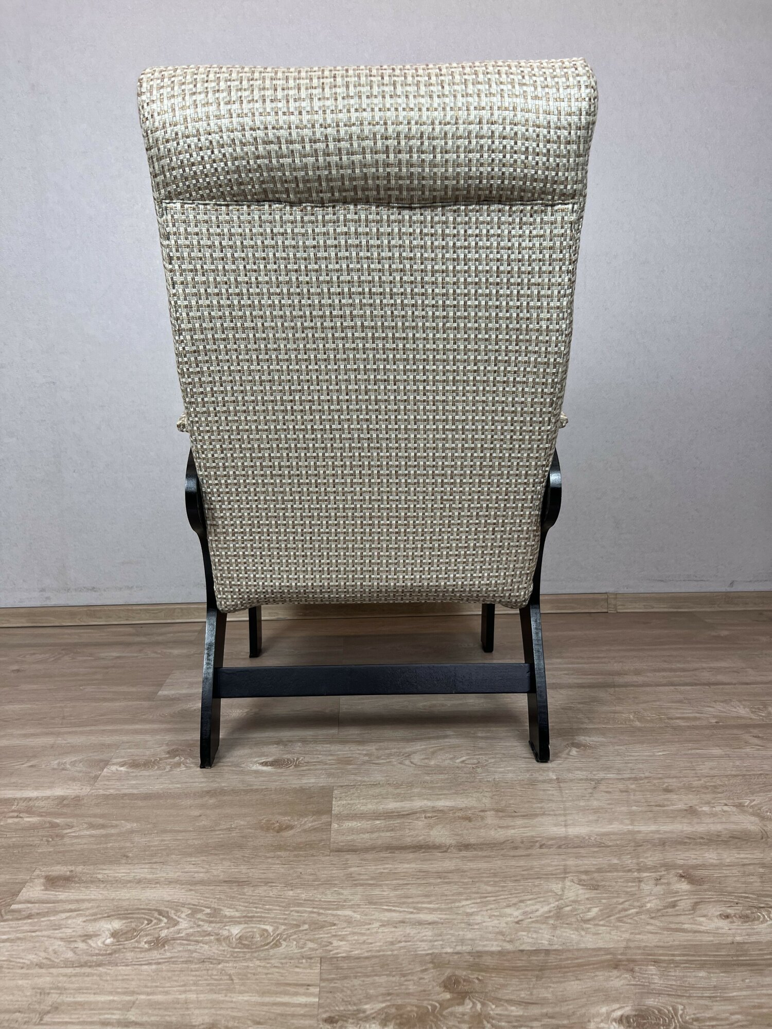 Кресло Классика для дома и дачи, мягкое, обивка из рогожки, цвет бежевый - фотография № 6