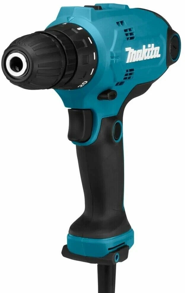 Шуруповерт Makita DF0300X2