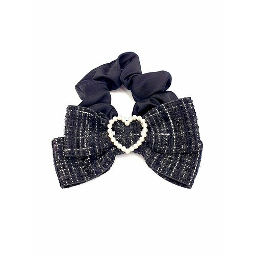 Резинка бант из твида с сердцем 414₽