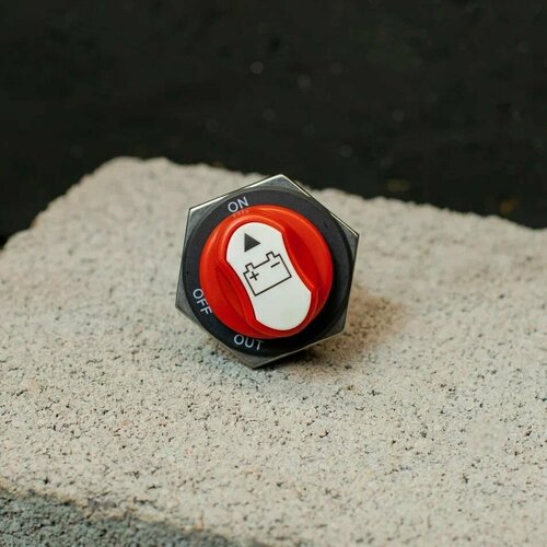 500А 200А рабочий ток Компактный встраиваемый размыкатель массы он же Выключатель минуса на автомобиль размыкатель электроцепи переключатель акб со съемным ключом 1393₽