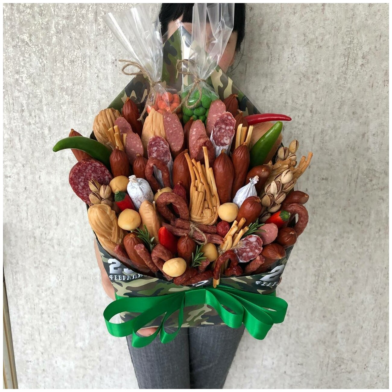 Мужской букет из колбасок