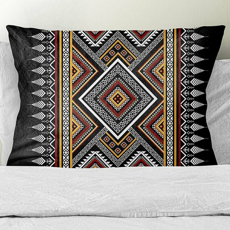 фото Подушка декоративная / Марокканские узоры, велюр / Белый квадрат / 30х50 / подарок / подушка диванная / подушка для интерьера.