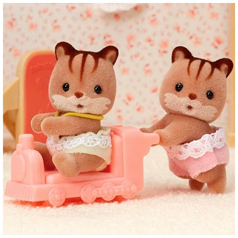 Sylvanian Families Набор "Бельчата-двойняшки" 5421