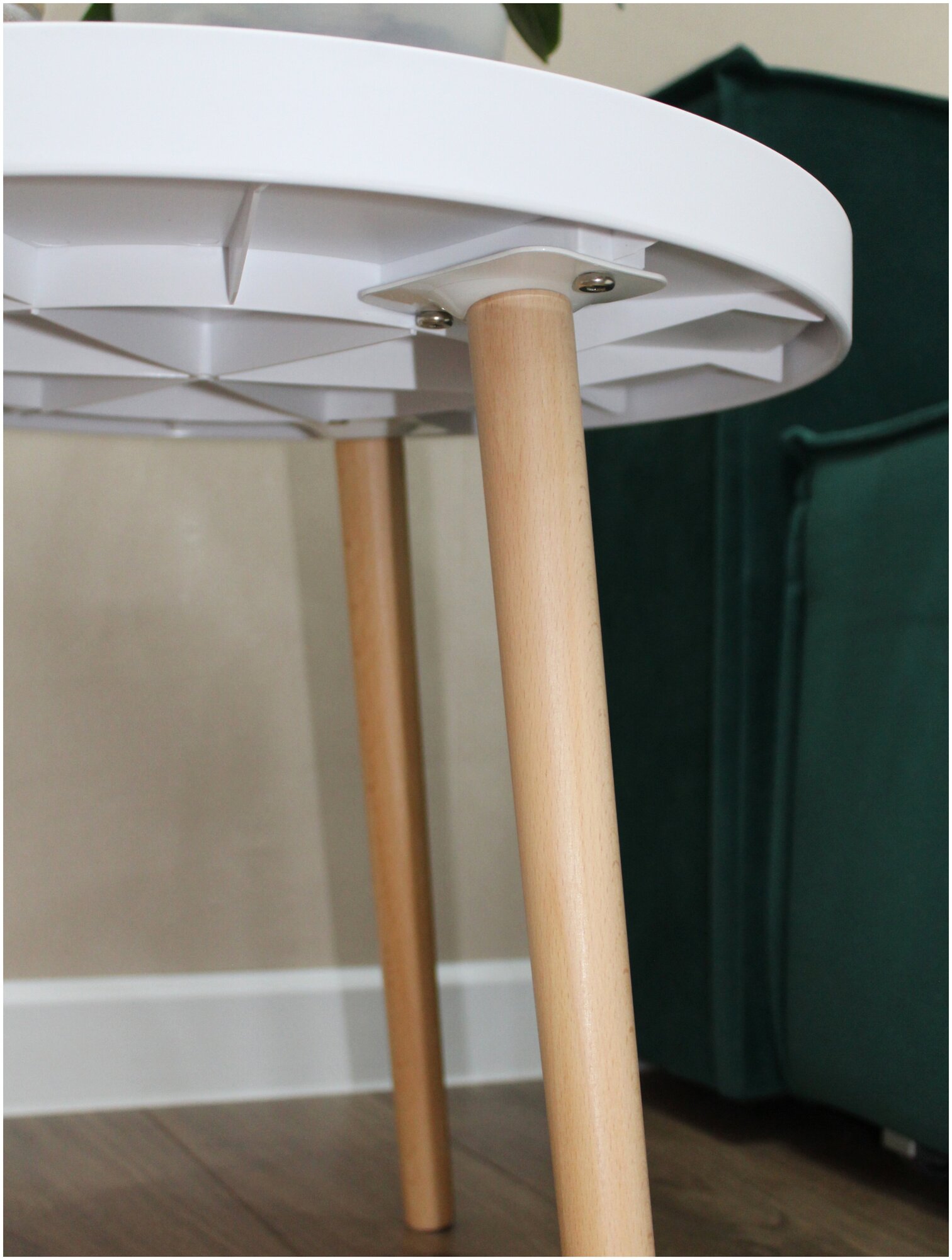 Журнальный столик прикроватный ТВ40 , круглый лофт, белый/бук - фотография № 11