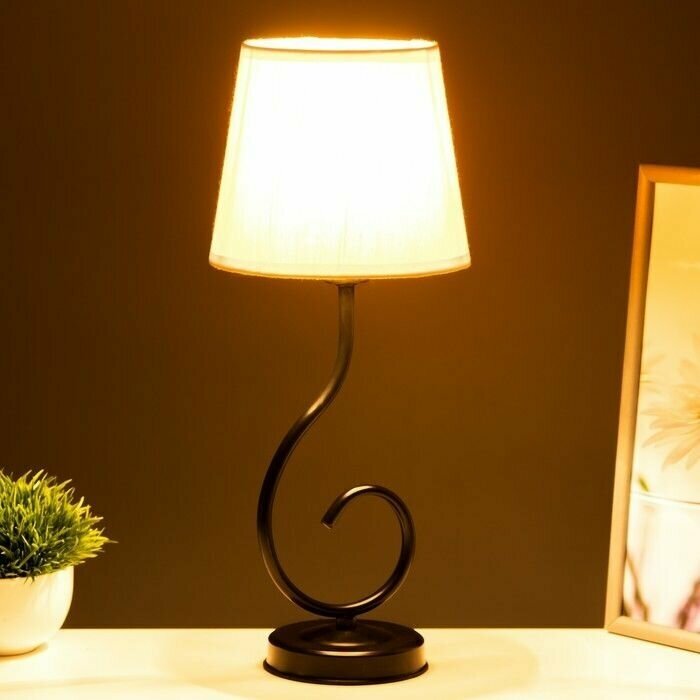 фото Лампа настольная Буржуа 1х15Вт Е14 16х16х40см черный/желтый / 9399764