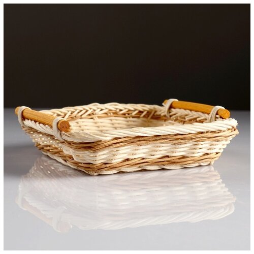 фото Корзина с ручками, 19×19×4,5 см, ротанг 4427966 сима-ленд