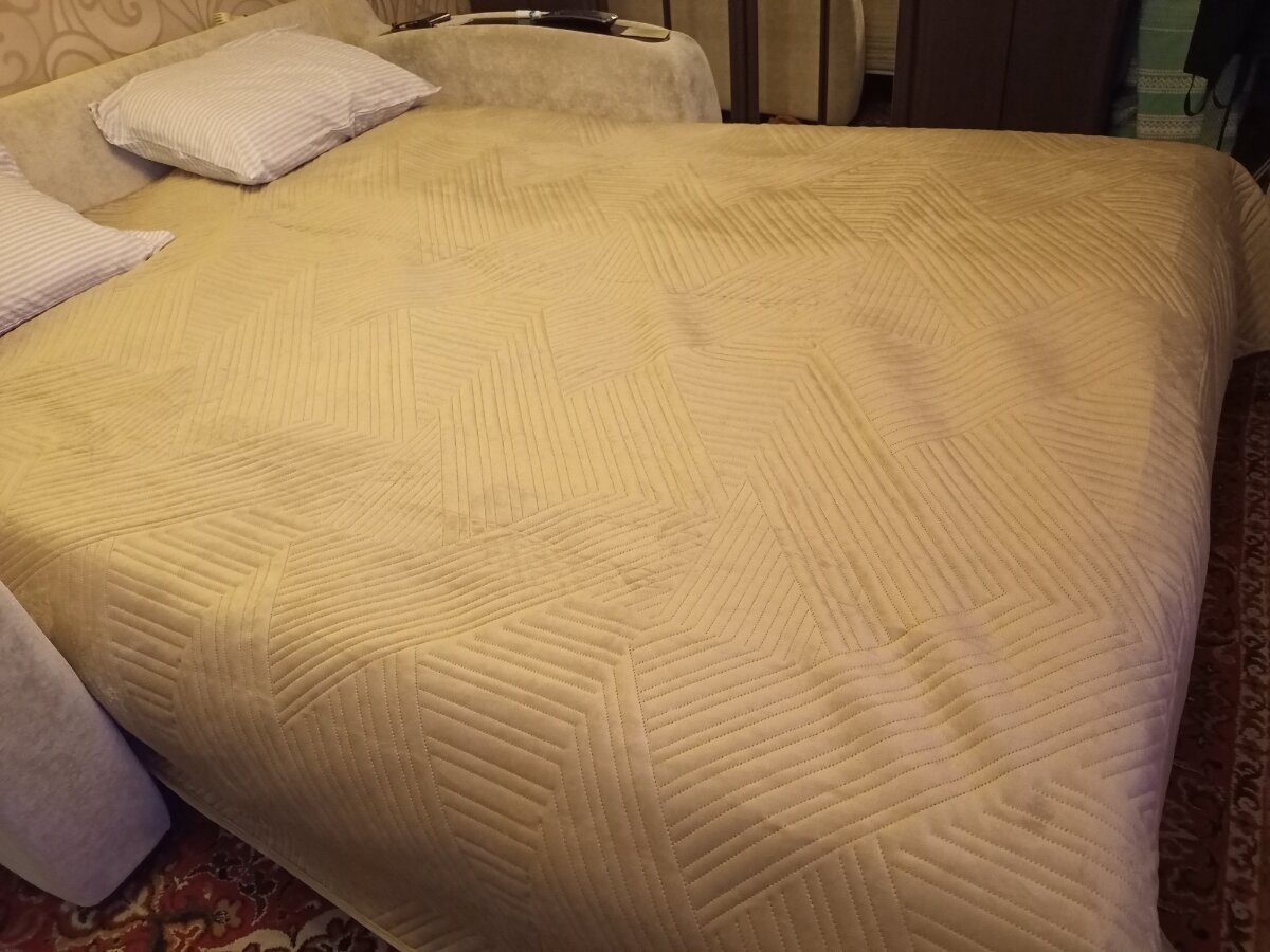ROMANCE- Велюровое- покрывало на кровать стеганое(220*240)см - фотография № 4