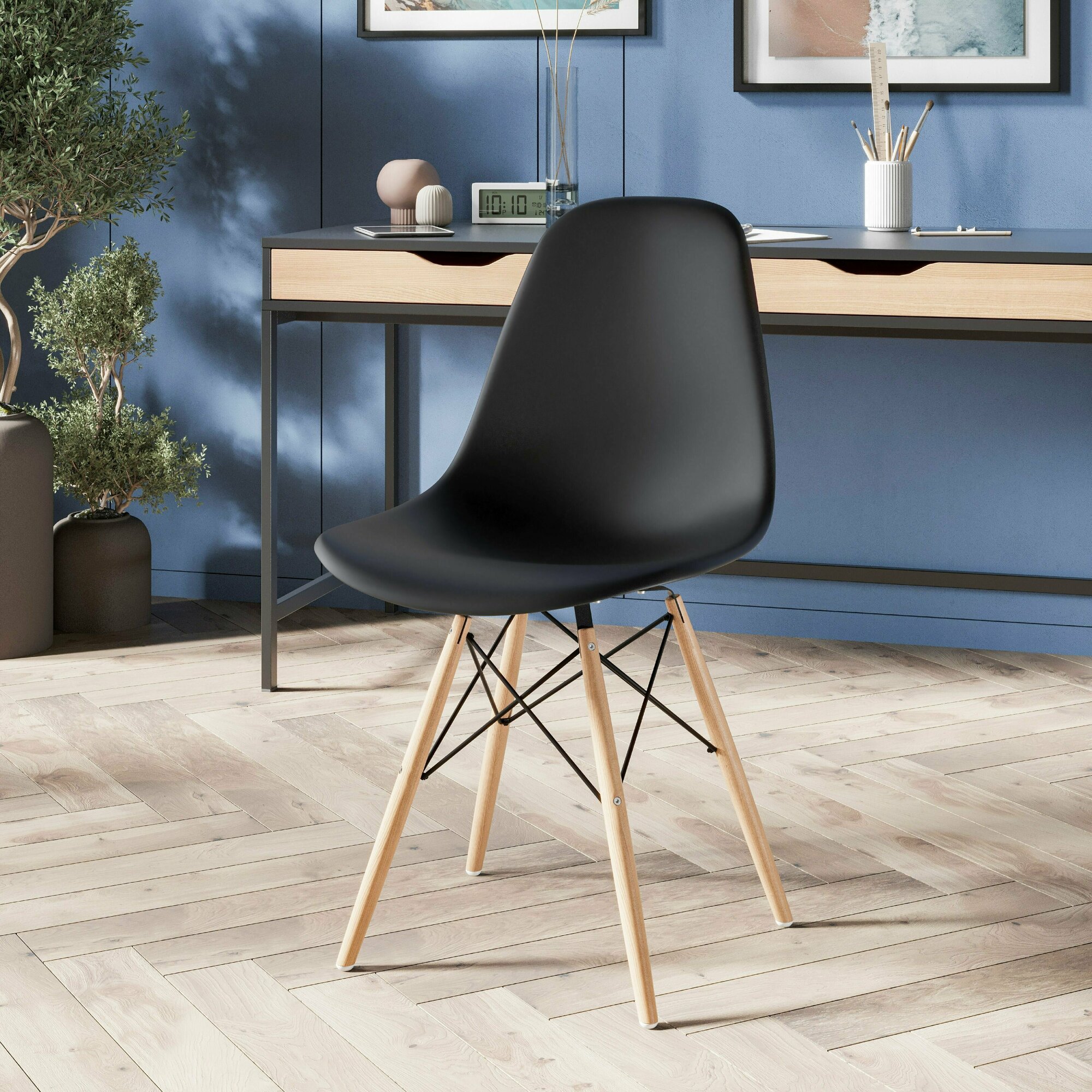 Стул для кухни со спинкой СтулБержи EAMES DSW, деревянные ножки, черный, пластиковый