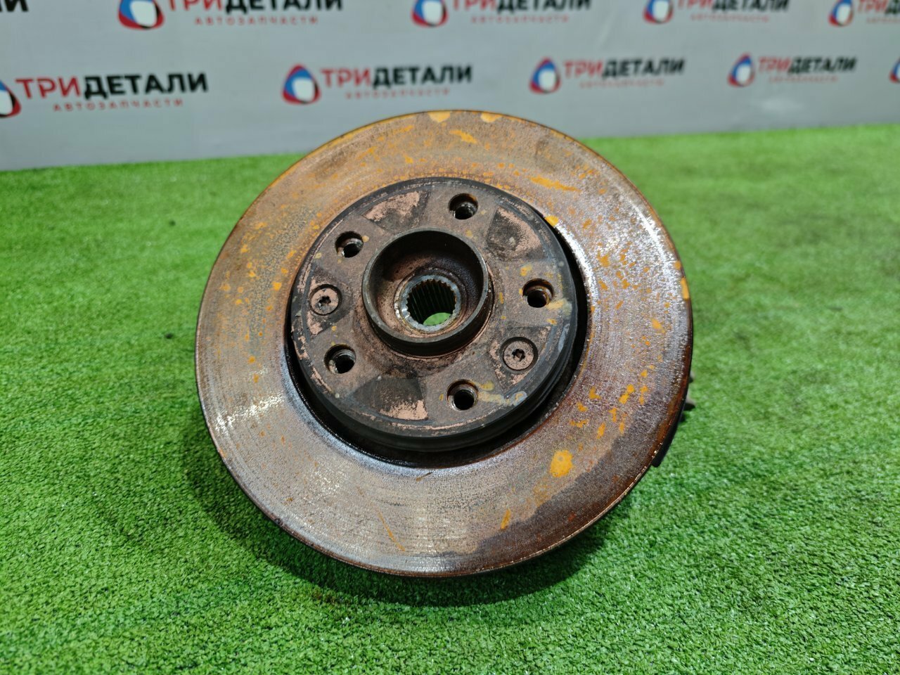 Кулак поворотный Renault Duster 1.6 H4MD430 2017 перед. прав. (б/у)