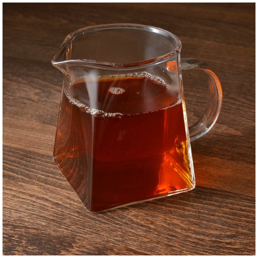Чай китайский красный "Ароматная Сладость" блин 100 грамм, шай хун прессованный черный премиум чай Дянь Хун, дяньхун высшего сорта - фотография № 10