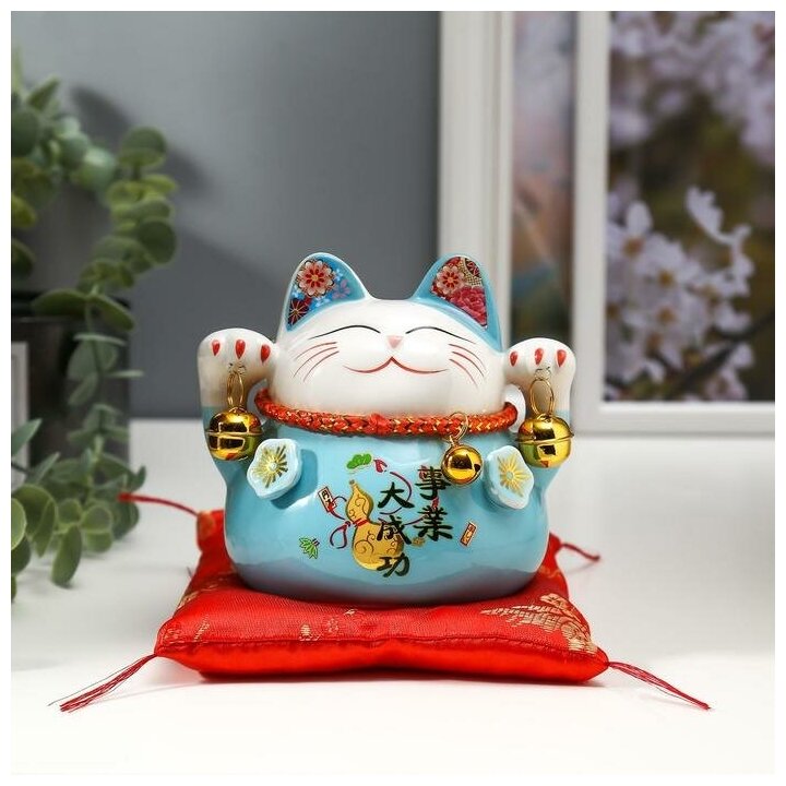 Сувенир керамика копилка "Голубой кот Манэки-нэко с колокольчиками" 11,5х11,5х9,5 см