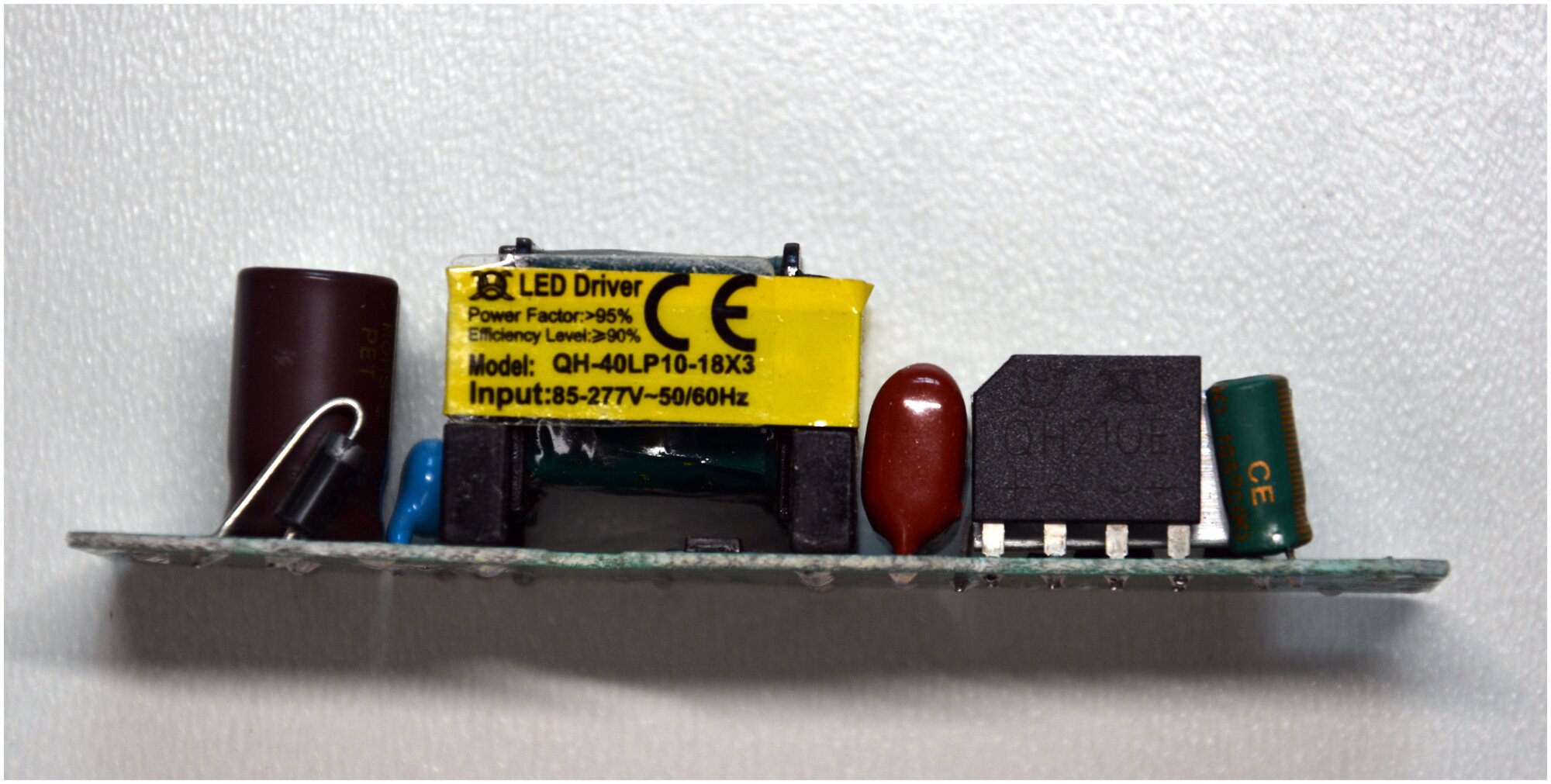 Светодиодный драйвер для 10-18 3w светодиодов или светодиодных сборок мощностью до 54Вт - фотография № 1