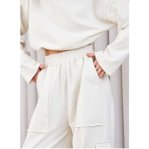 фото Костюм, размер onesize (42-48), белый нет бренда