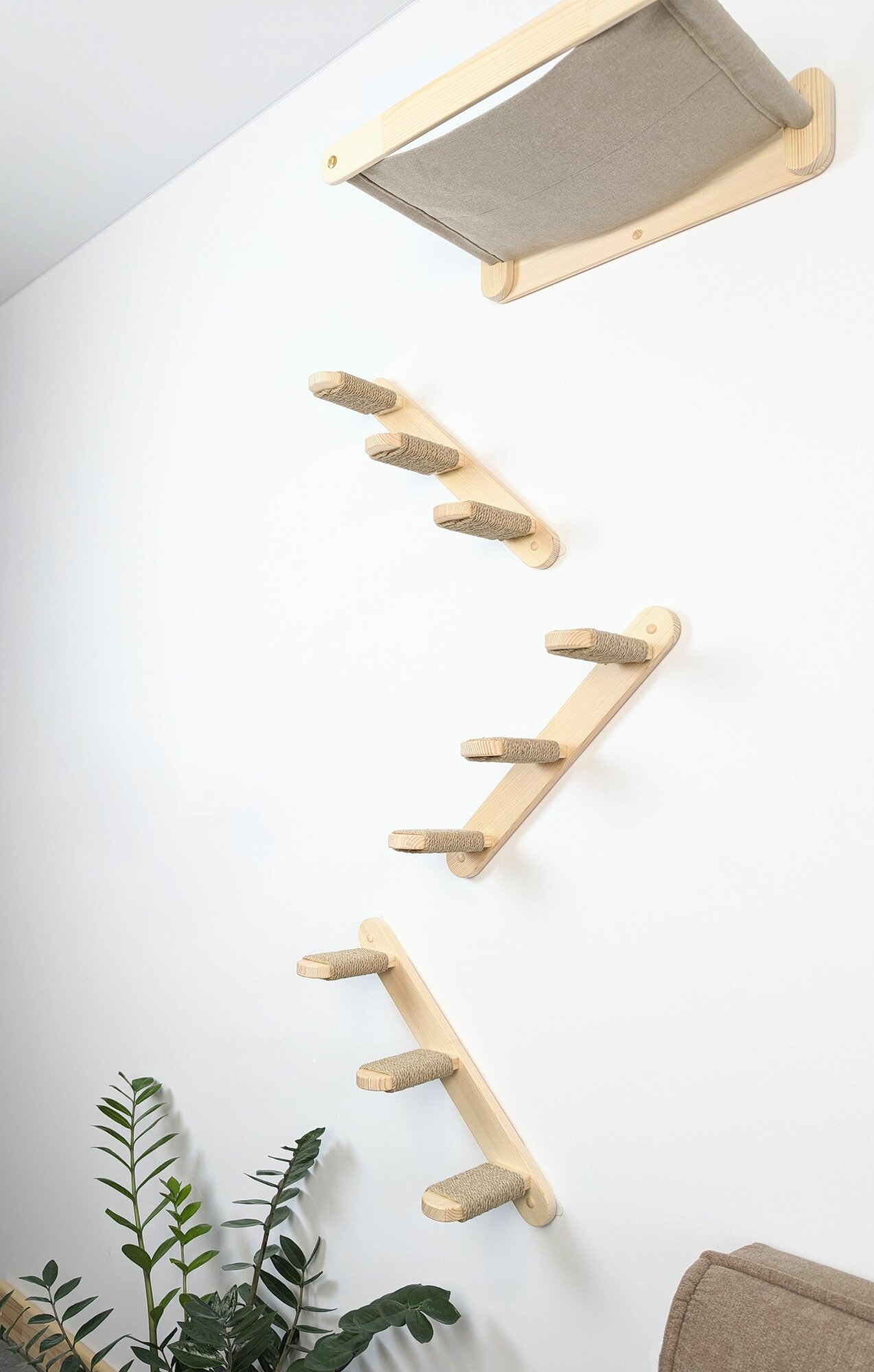 фото Игровой комплекс для кошек настенный с 3 лесенками и гамаком 4 предм.