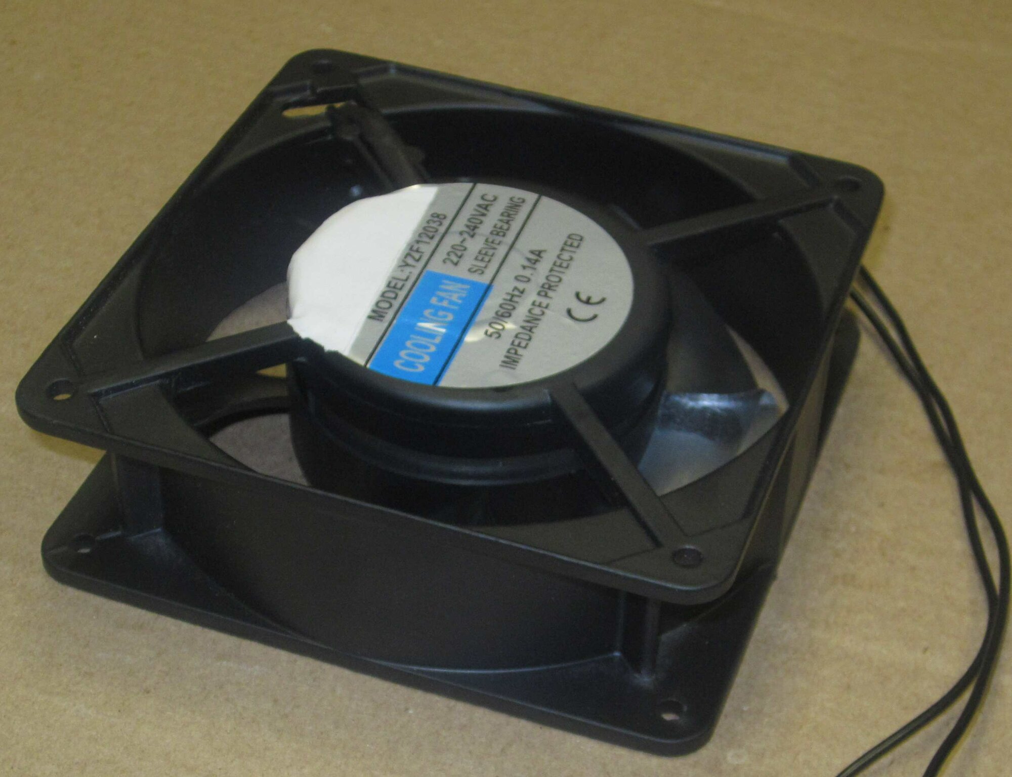 Вентилятор плоский 120х120х38 YZF12038 / FD1238 (20W) FD1238A 2HSL 220-240V 0.14/0.10A