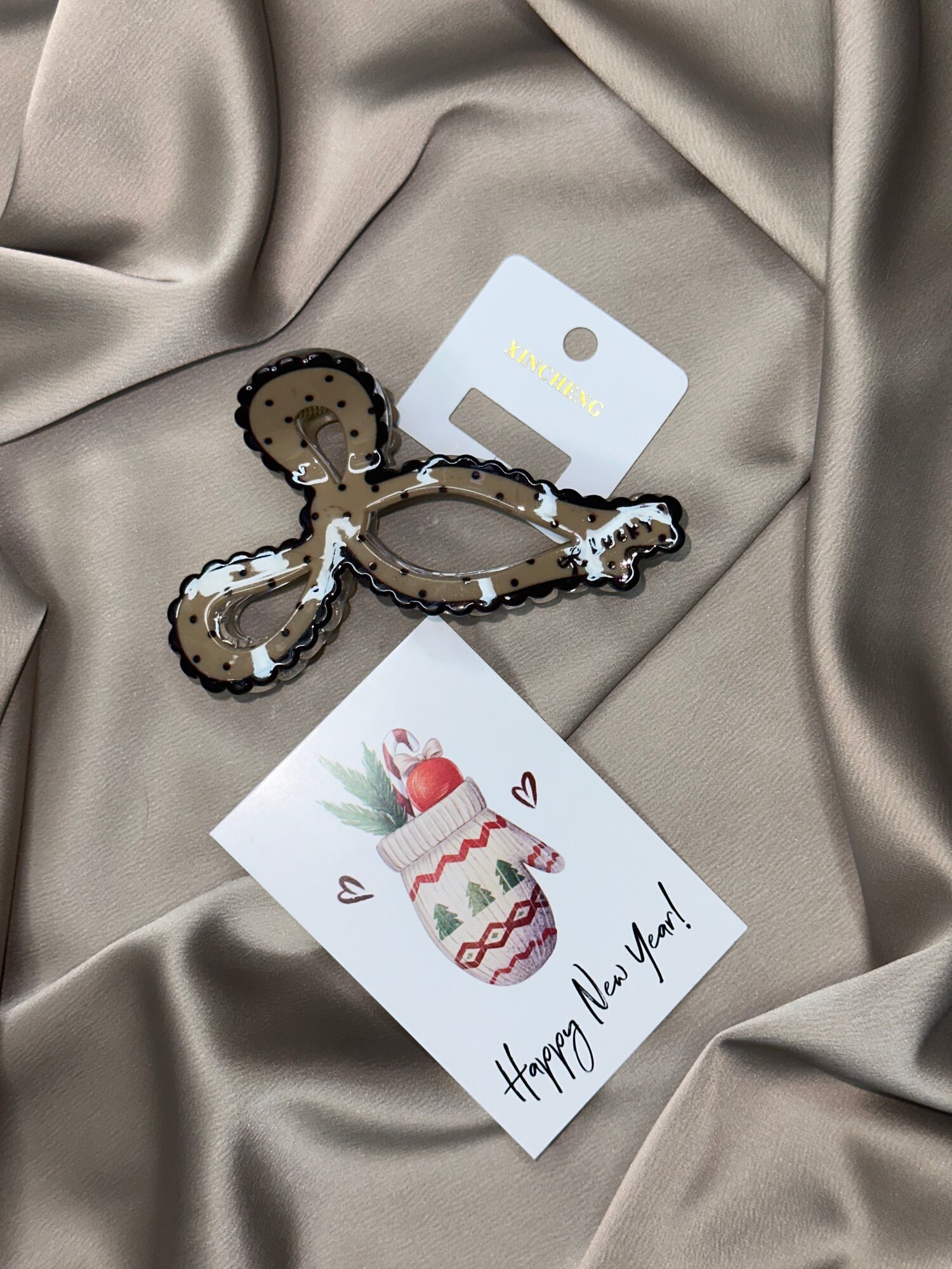 Заколка "Бантик в горошек", от бренда , премиум плюс, держит волосы любой длины , цвет темно бежевый