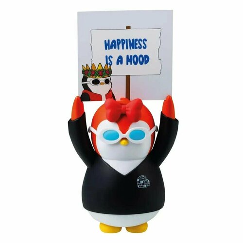 Фигурка Pudgy Penguins 16,5 см. в черной куртке пингвин с доской для письма PUP6015-B