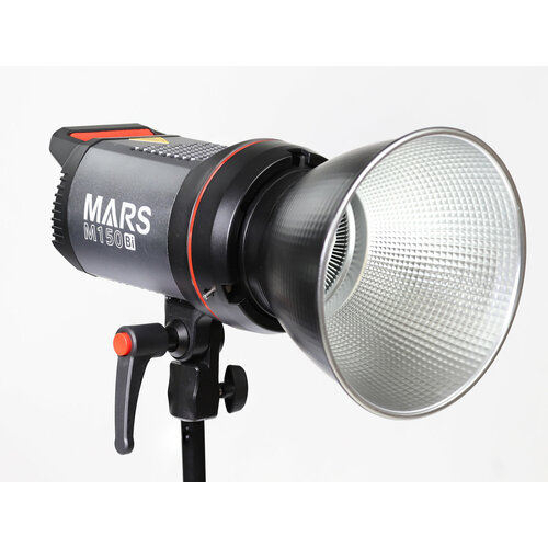 Осветитель Triopo MARS M150Bi осветитель fototrend r10 светодиодный 12 вт 2900 5500к черный