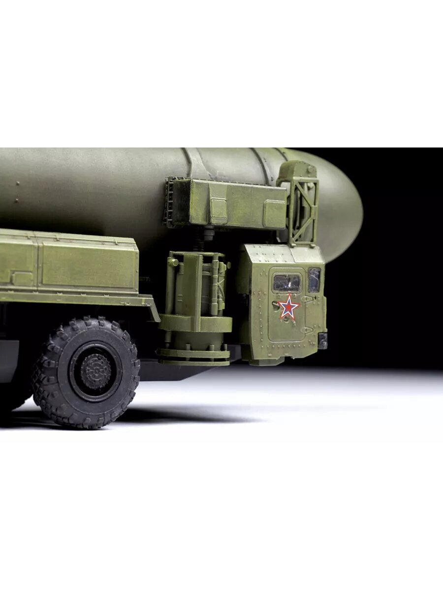Российский рксн Тополь ZVEZDA 309 деталей, масштаб 1:72, сборная модель — фото 1