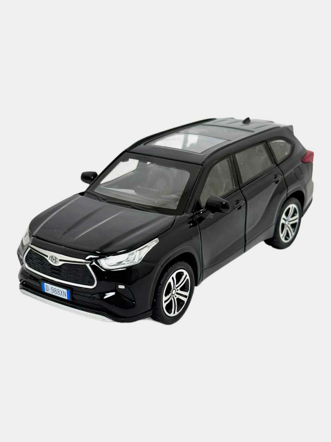 Детская игрушка Toyota Highlander 1:32 металлическая модель чёрная 14 см. Код. 25451
