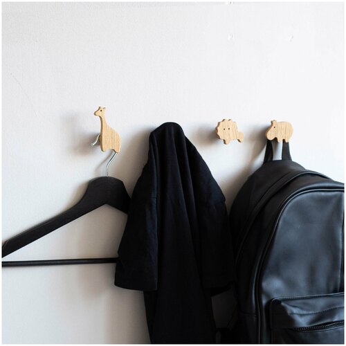 Крючок из дерева в детскую или ванную комнату - Африканские животные Без обработки готов к покраске Комплект - 4 шт африканские животные 1390₽