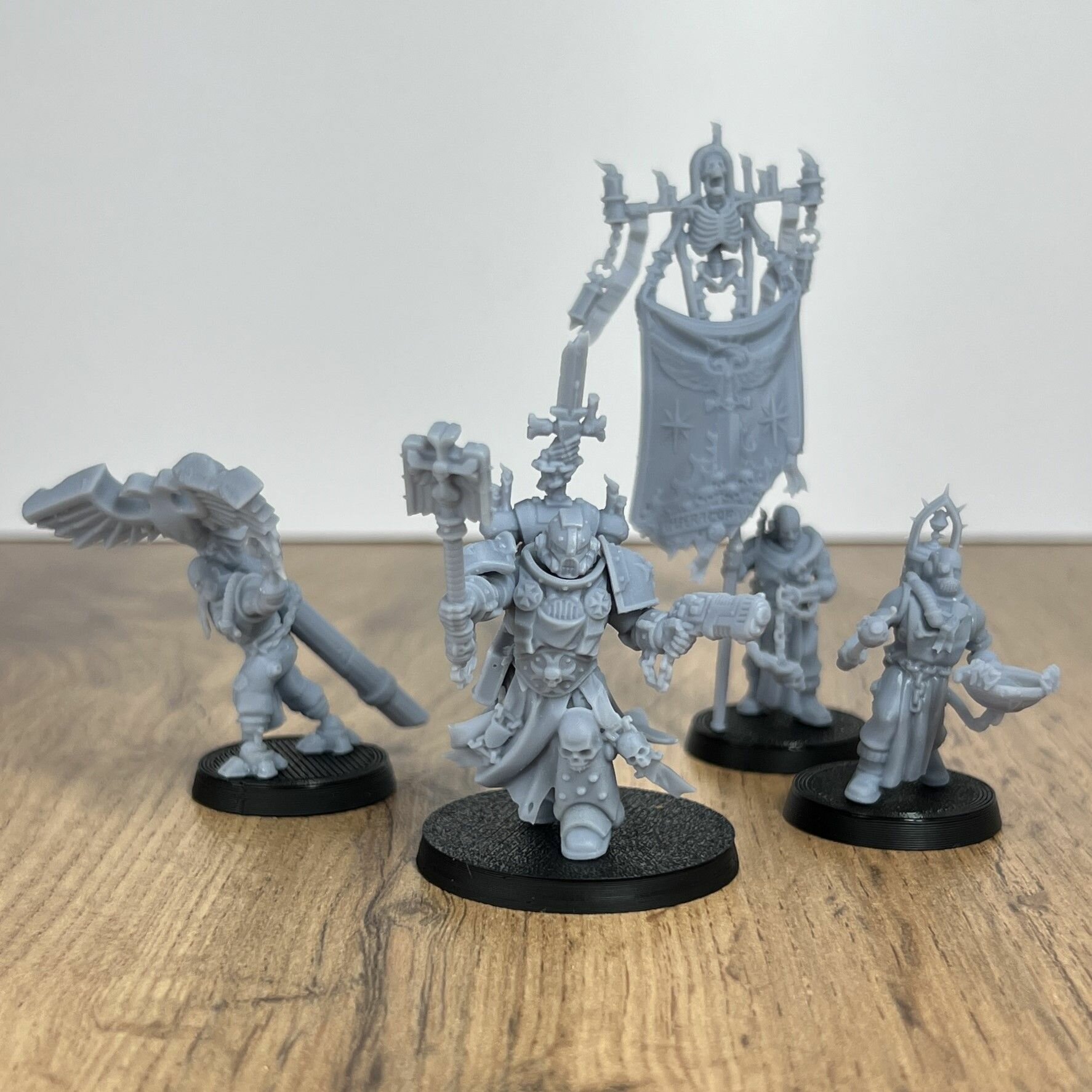 Warhammer 40000 Chaplain Grimaldus & Retinue / Black Templars / Набор миниатюр для настольной игры