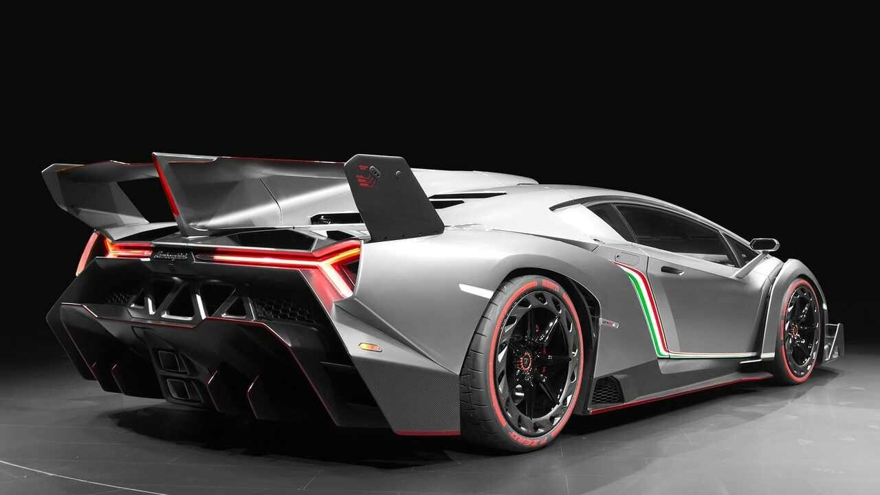 Картина на холсте 60x110 Альянс Лес "Lamborghini суперкар Veneno" на подрамнике / интерьер/ декор