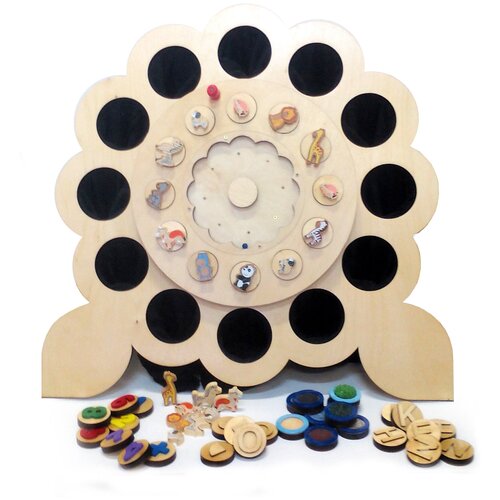 Настольный тактильный мольберт «Ромашка»