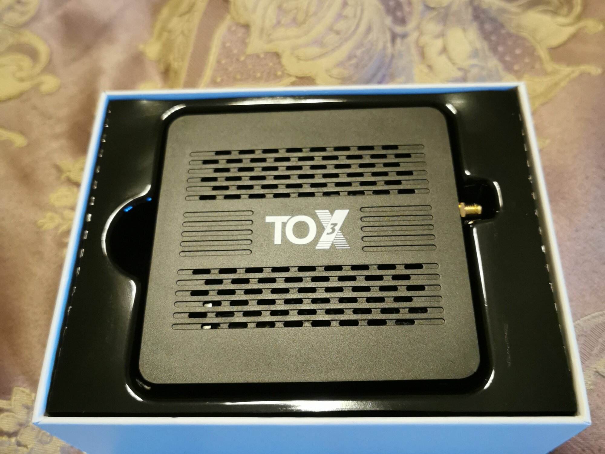 Tox 3 4 32 гб ATV прошивка 200 каналов и фильмы бесплатно