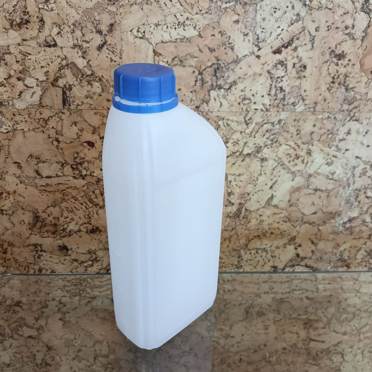 Канистра для воды 1 литр пластиковая - фотография № 5