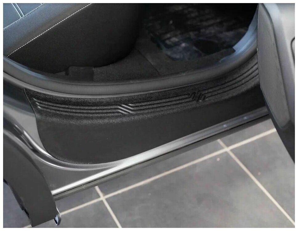 Накладки на внутренние пороги дверей 4 шт Renault Arkana 2019-